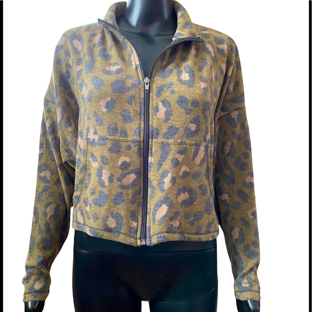 Gaze Green Leopard Print Full Zip Crop Sweater, Size Large